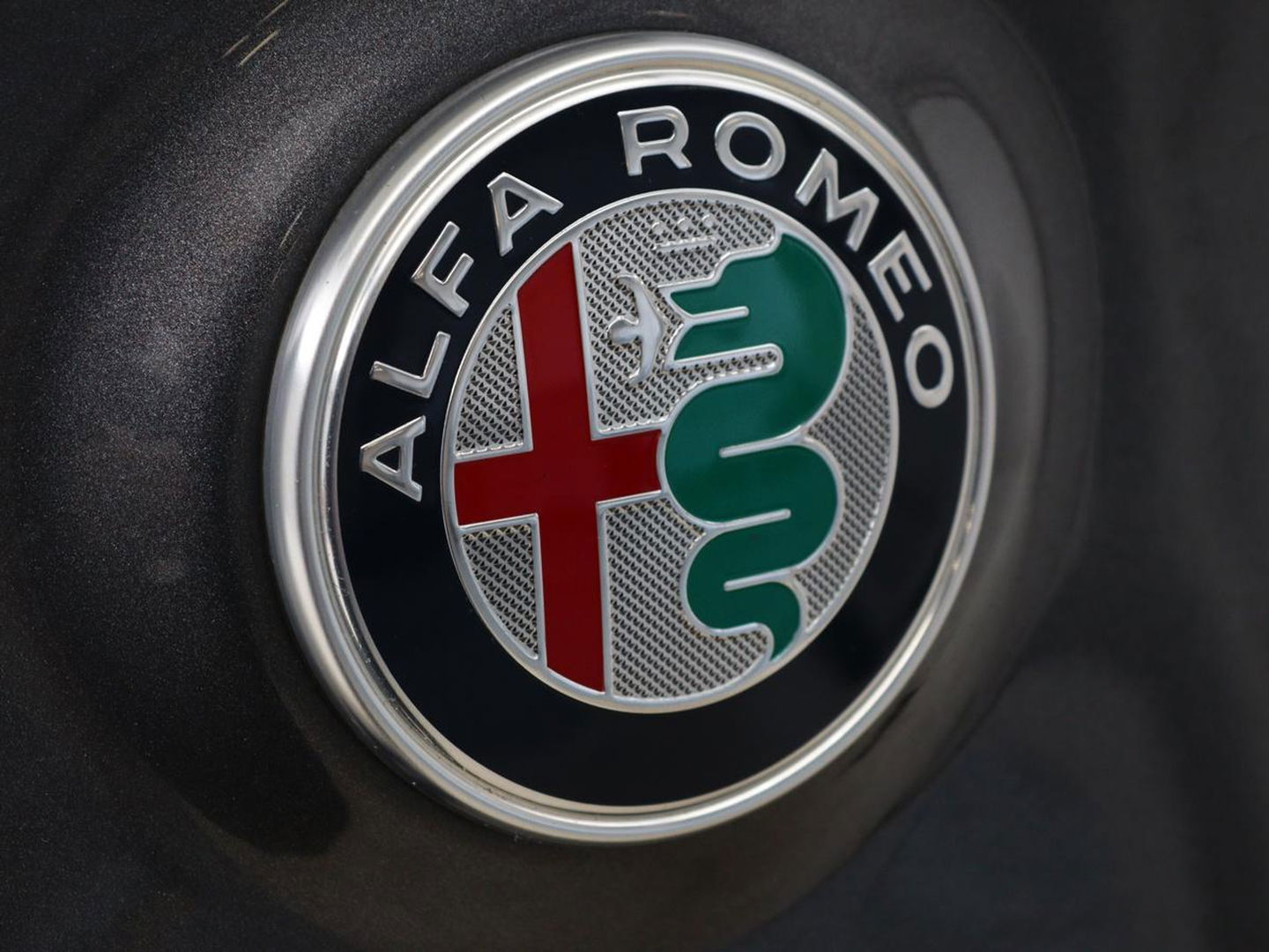 Alfa Romeo Stelvio 2.0 T Q4 Super | Camera | Sportstoelen | Xenon | Navigatie | Elektrische achterklep | Cruise control