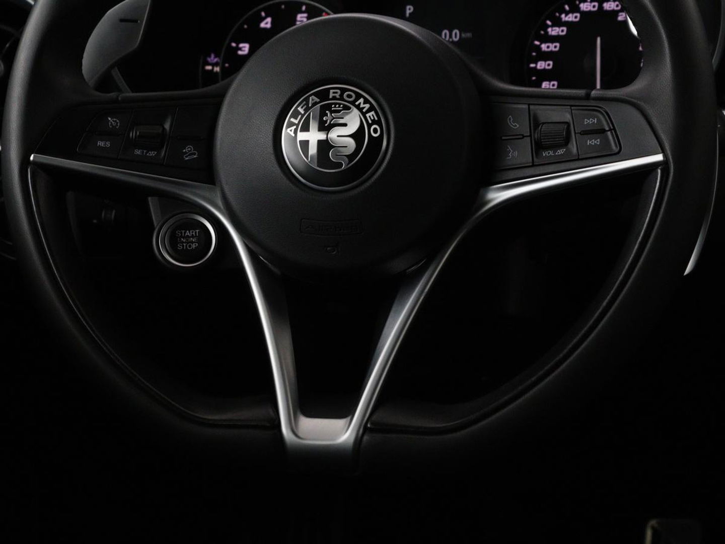 Alfa Romeo Stelvio 2.0 T Q4 Super | Camera | Sportstoelen | Xenon | Navigatie | Elektrische achterklep | Cruise control