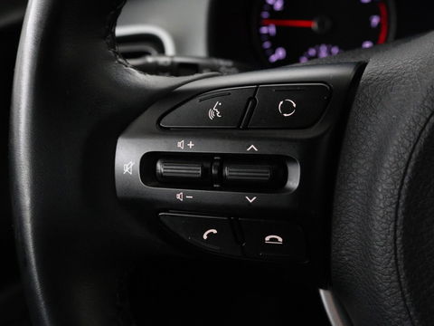Kia Stonic 1.0 T-GDi Dyn.Line | 1e eigenaar | Camera | Keyless | Trekhaak | Climate control | Cruise Control | DAB |