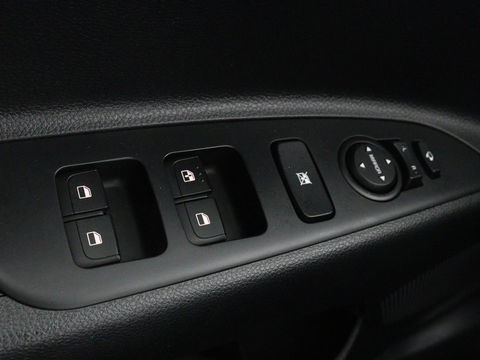 Kia Stonic 1.0 T-GDi Dyn.Line | 1e eigenaar | Camera | Keyless | Trekhaak | Climate control | Cruise Control | DAB |