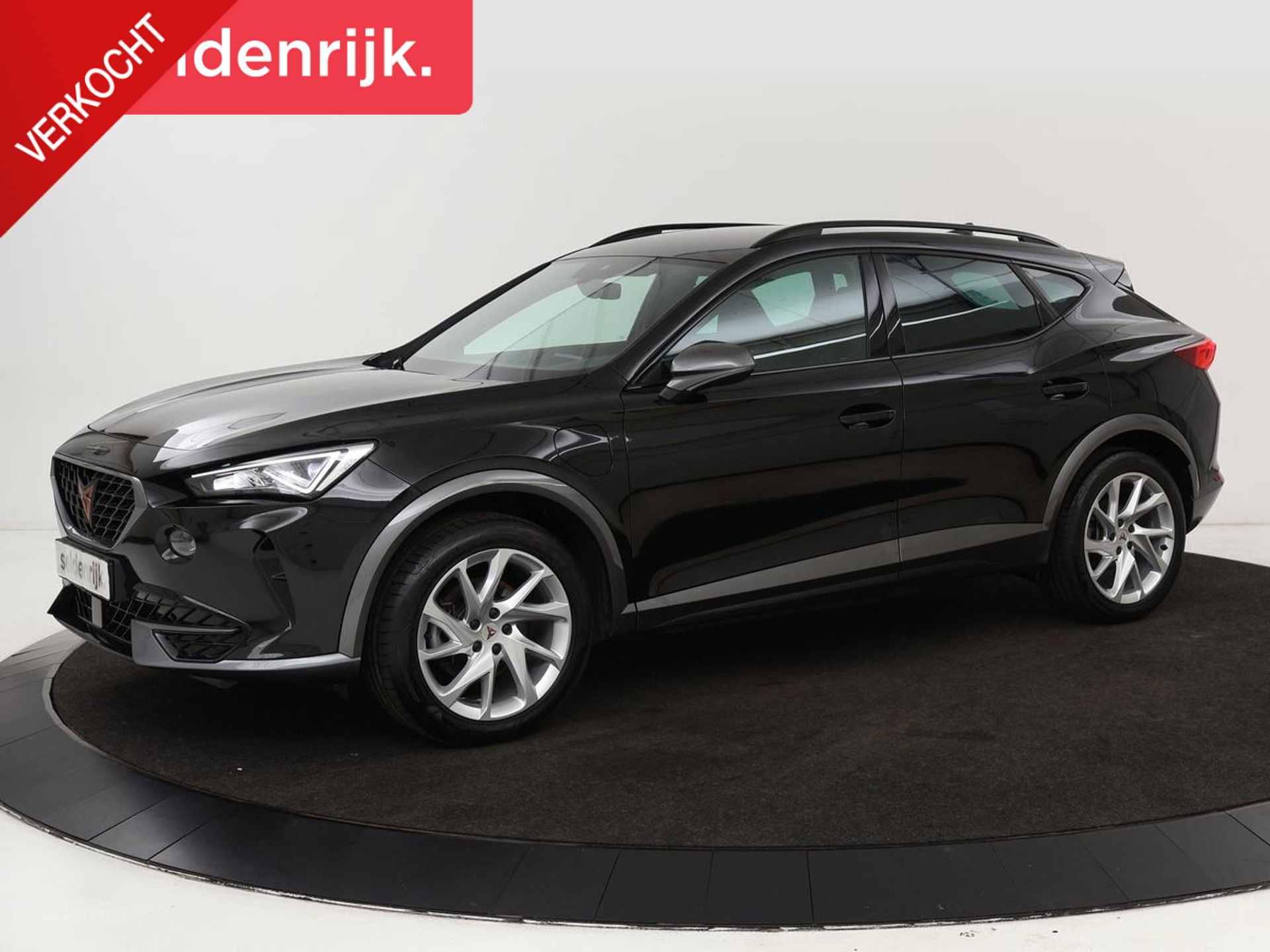CUPRA Formentor 1.4 e-Hybrid | Leder | Stoel & stuurverwarming | Adaptive cruise | Memory | Full LED | Keyless | Sfeerverlichting | Bluetooth
