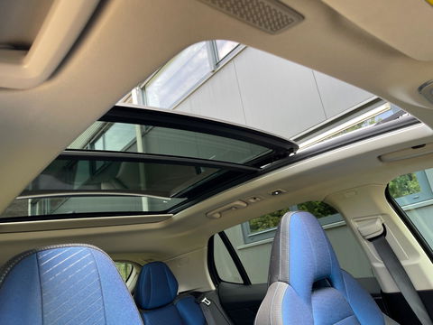 Lynk & Co 01 1.5 Plug-in Hybrid Pano/dak Apple/Carplay Adaptive/Cruise Camera.