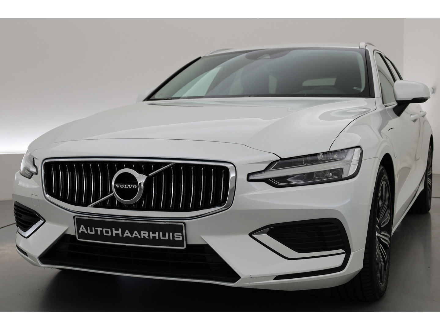 Volvo V60 T6 Recharge Inscription Expression | Navi | Camera | Stoel- Stuurverw. | Cruise | Apple CarPlay