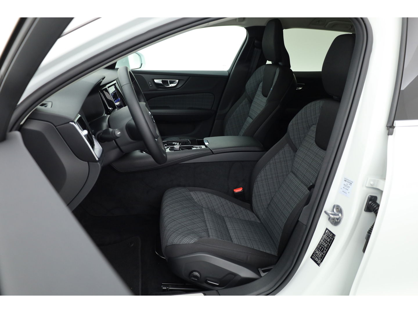Volvo V60 T6 Recharge Inscription Expression | Navi | Camera | Stoel- Stuurverw. | Cruise | Apple CarPlay
