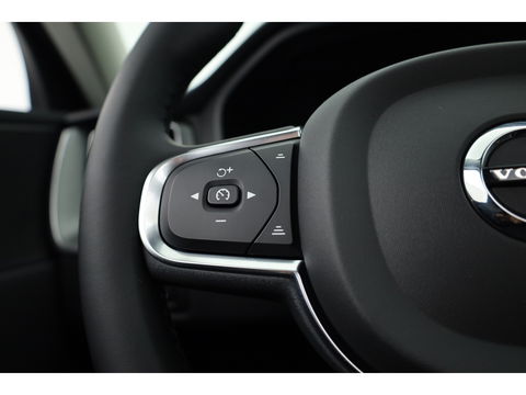 Volvo XC60 T6 Recharge Core | Pano | Pilot Assist | Camera | Stoel- Stuurverw. | Google info.