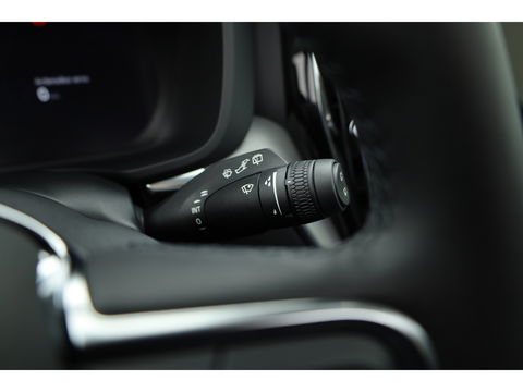 Volvo XC60 T6 Recharge Core | Pano | Pilot Assist | Camera | Stoel- Stuurverw. | Google info.