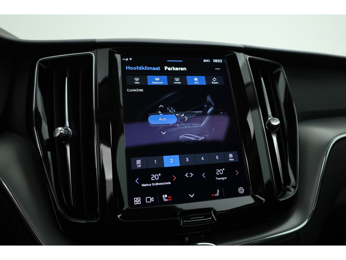 Volvo XC60 T6 Recharge Core | Pano | Pilot Assist | Camera | Stoel- Stuurverw. | Google info.