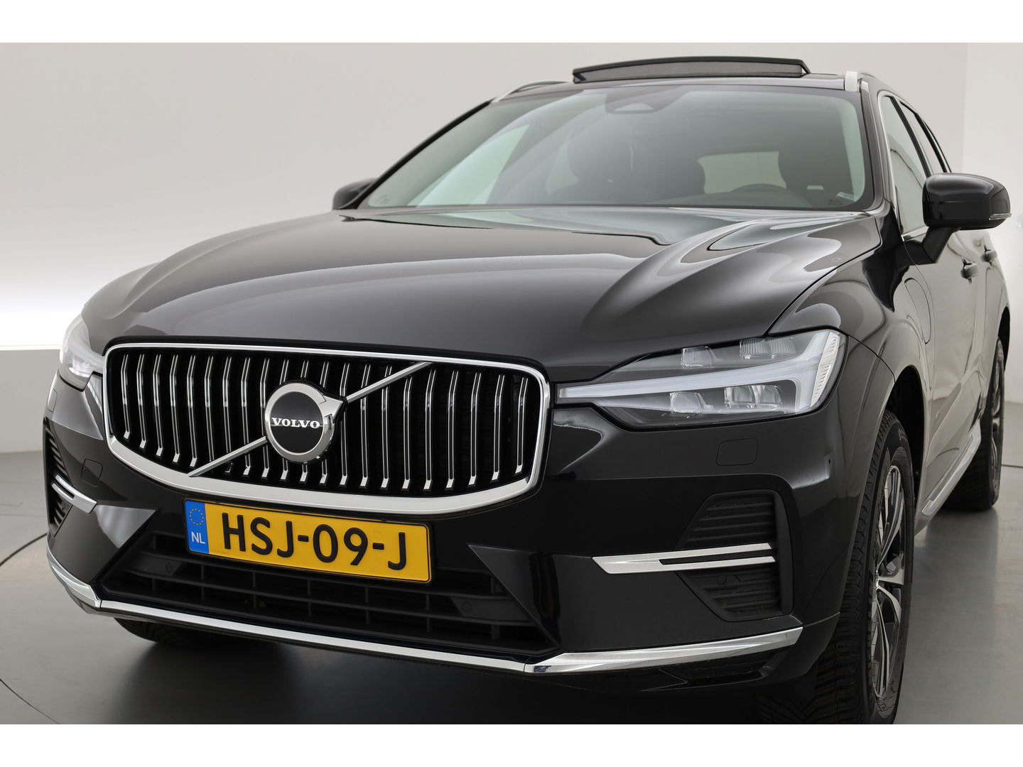 Volvo XC60 T6 Recharge Core | Pano | Pilot Assist | Camera | Stoel- Stuurverw. | Google info.