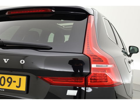 Volvo XC60 T6 Recharge Core | Pano | Pilot Assist | Camera | Stoel- Stuurverw. | Google info.