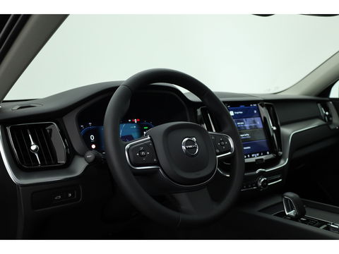 Volvo XC60 T6 Recharge Core | Pano | Pilot Assist | Camera | Stoel- Stuurverw. | Google info.