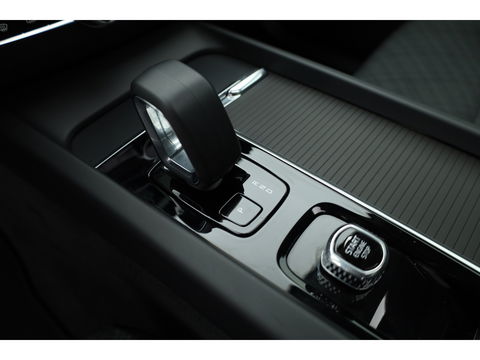 Volvo XC60 T6 Recharge Core | Pano | Pilot Assist | Camera | Stoel- Stuurverw. | Google info.