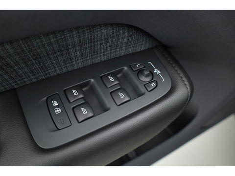 Volvo XC60 T6 Recharge Core | Pano | Pilot Assist | Camera | Stoel- Stuurverw. | Google info.