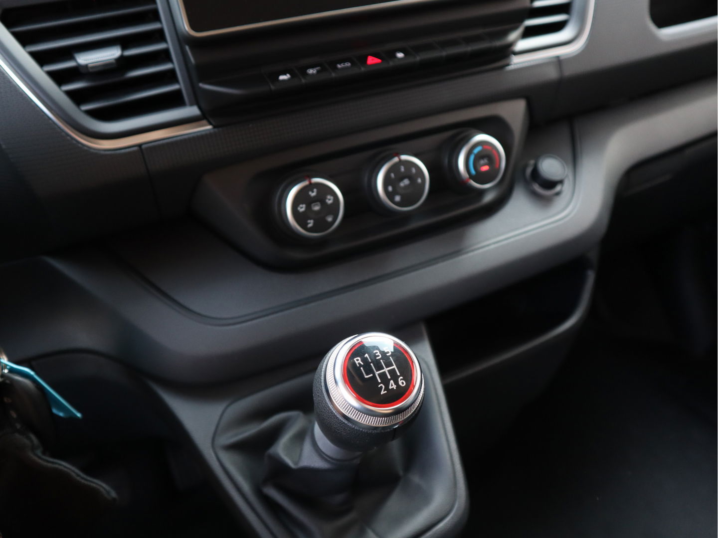 Renault Trafic 2.0 dC1 150pk Euro 6 L2 Lang DC 5 Pers - L&R Schuifdr - Apple Carplay
