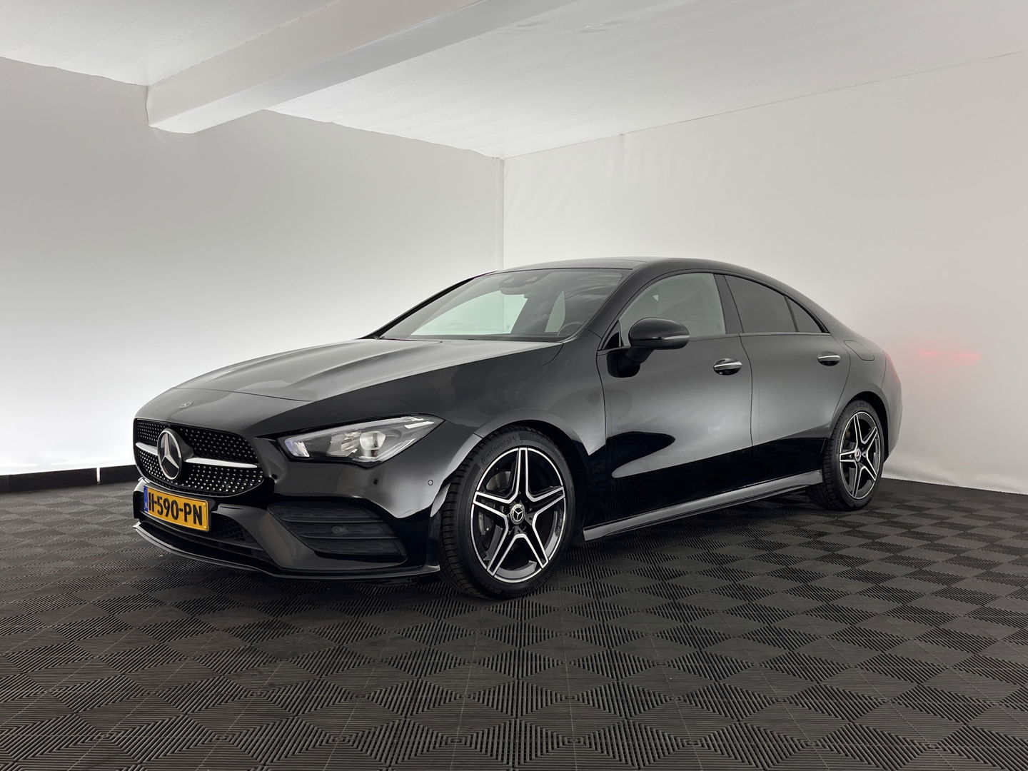 Mercedes-Benz CLA-Klasse 180 d Business Solution AMG Aut. *PANO | WIDE-SCREEN-COCKPIT | FULL-LED | AMBIENT-LIGHT | LEATHER-MICROFIBRE | CAMERA | NAVI-FULLMAP | ECC | PDC | CRUISE | SPORT-SEATS | 18"ALU*