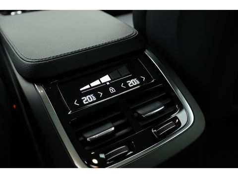 Volvo XC90 2.0 T8 Recharge AWD Inscription Expression | Navi | Adapt. Cruise | Elek. Trekhaak | Dodehoek | Stoel-Stuurverw.  | CarPlay