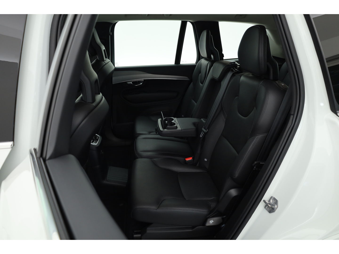Volvo XC90 2.0 T8 Recharge AWD Inscription Expression | Navi | Adapt. Cruise | Elek. Trekhaak | Dodehoek | Stoel-Stuurverw.  | CarPlay