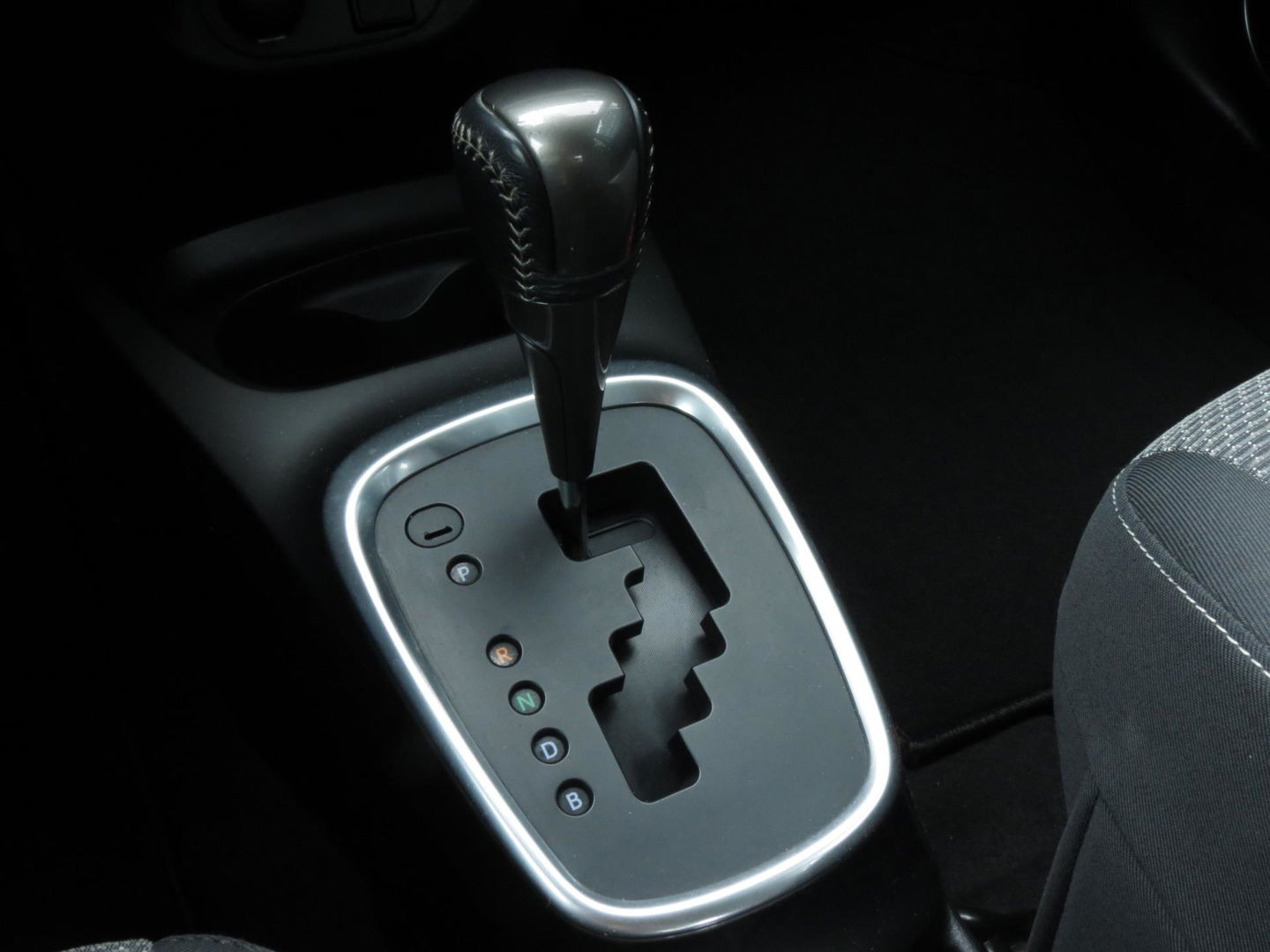 Toyota Yaris 1.5 Hybrid Lease | NIEUWE TYPE | NAVIGATIE | ACHTERUITRIJCAMERA | CLIMA-AIRCO | KEYLESS START |