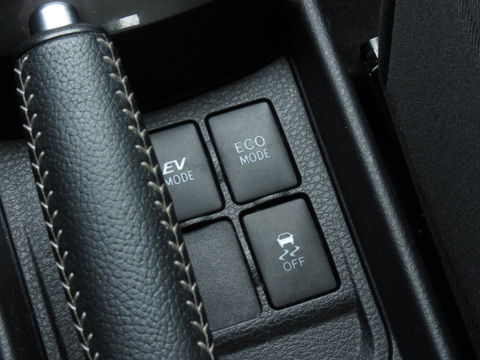 Toyota Yaris 1.5 Hybrid Lease | NIEUWE TYPE | NAVIGATIE | ACHTERUITRIJCAMERA | CLIMA-AIRCO | KEYLESS START |