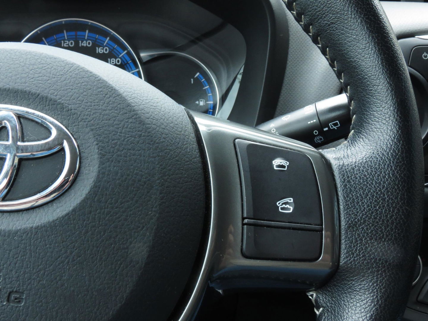 Toyota Yaris 1.5 Hybrid Lease | NIEUWE TYPE | NAVIGATIE | ACHTERUITRIJCAMERA | CLIMA-AIRCO | KEYLESS START |