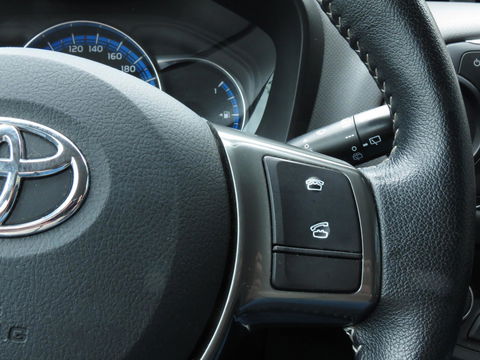 Toyota Yaris 1.5 Hybrid Lease | NIEUWE TYPE | NAVIGATIE | ACHTERUITRIJCAMERA | CLIMA-AIRCO | KEYLESS START |