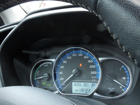 Toyota Yaris 1.5 Hybrid Lease | NIEUWE TYPE | NAVIGATIE | ACHTERUITRIJCAMERA | CLIMA-AIRCO | KEYLESS START |