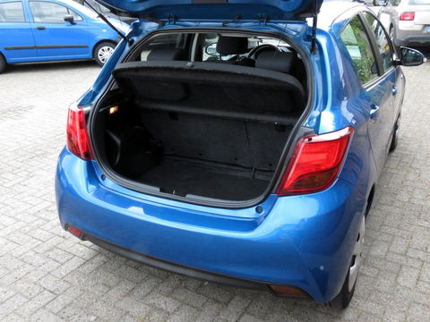 Toyota Yaris 1.5 Hybrid Lease | NIEUWE TYPE | NAVIGATIE | ACHTERUITRIJCAMERA | CLIMA-AIRCO | KEYLESS START |
