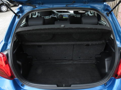 Toyota Yaris 1.5 Hybrid Lease | NIEUWE TYPE | NAVIGATIE | ACHTERUITRIJCAMERA | CLIMA-AIRCO | KEYLESS START |