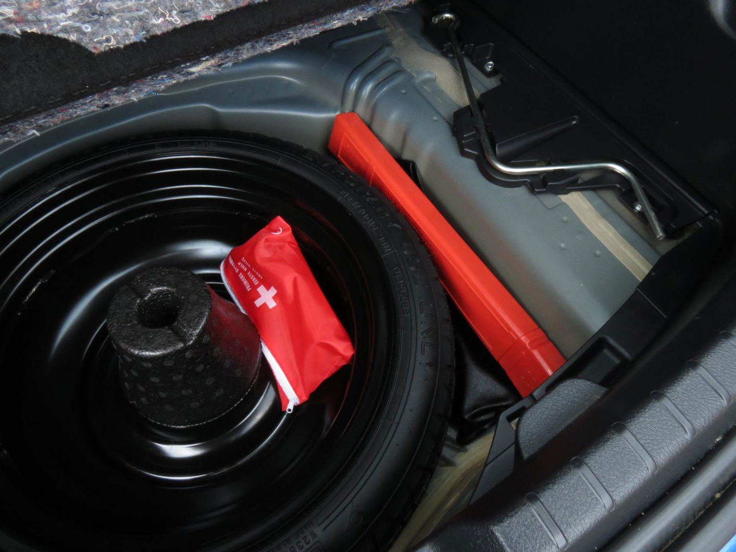 Toyota Yaris 1.5 Hybrid Lease | NIEUWE TYPE | NAVIGATIE | ACHTERUITRIJCAMERA | CLIMA-AIRCO | KEYLESS START |