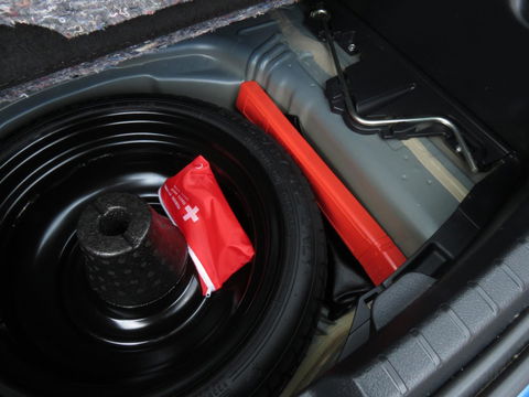Toyota Yaris 1.5 Hybrid Lease | NIEUWE TYPE | NAVIGATIE | ACHTERUITRIJCAMERA | CLIMA-AIRCO | KEYLESS START |