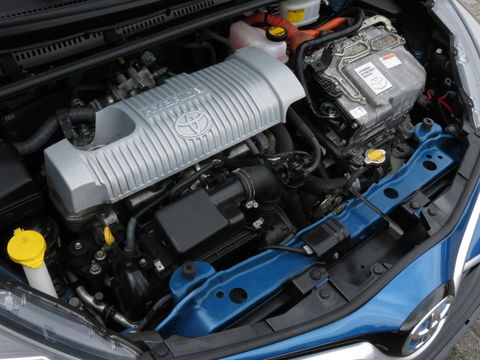 Toyota Yaris 1.5 Hybrid Lease | NIEUWE TYPE | NAVIGATIE | ACHTERUITRIJCAMERA | CLIMA-AIRCO | KEYLESS START |