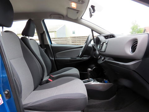 Toyota Yaris 1.5 Hybrid Lease | NIEUWE TYPE | NAVIGATIE | ACHTERUITRIJCAMERA | CLIMA-AIRCO | KEYLESS START |