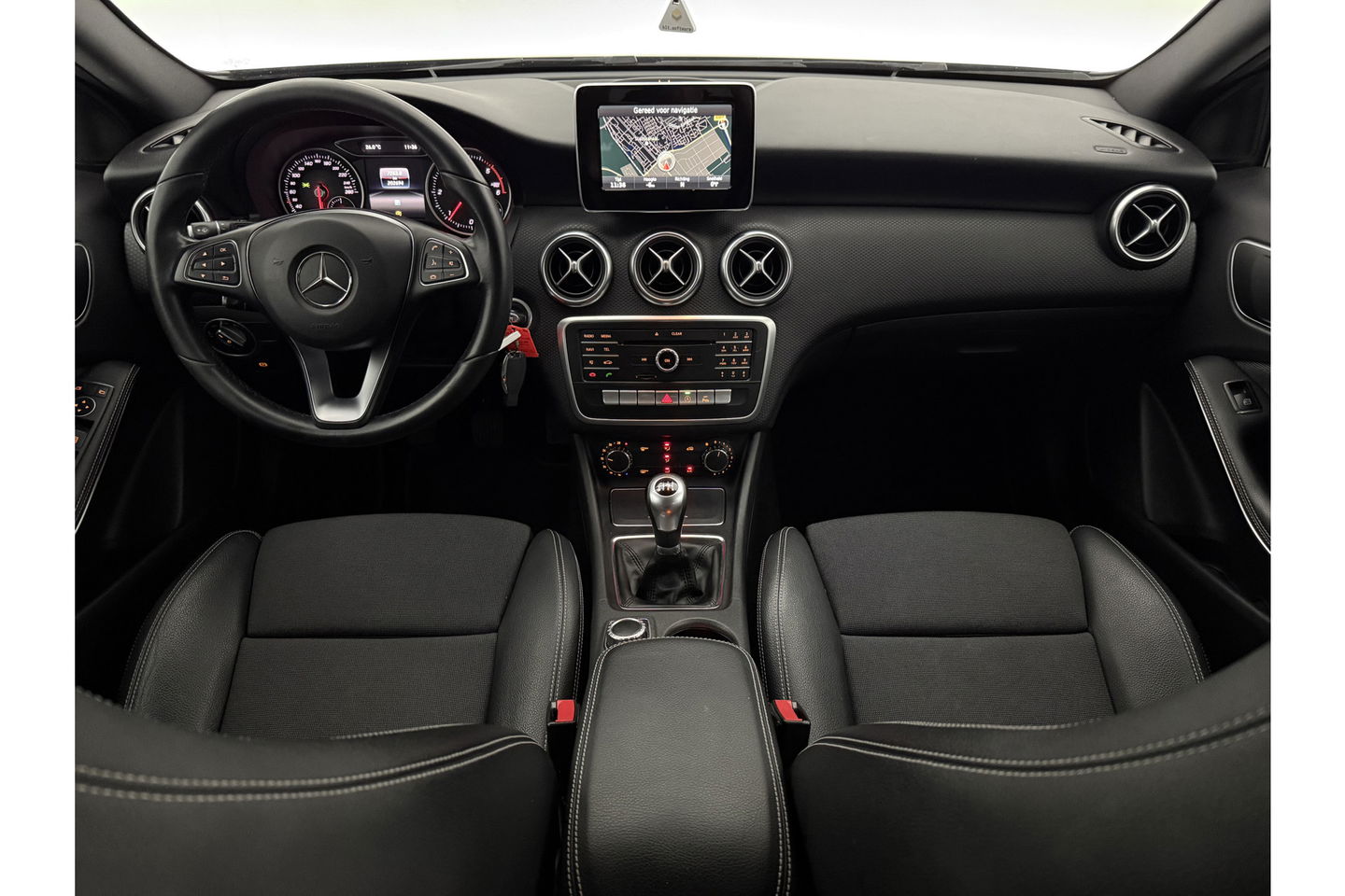 Mercedes-Benz A-Klasse 180 d Airco Cruise Navi LED Parkeersensoren 16"LMV