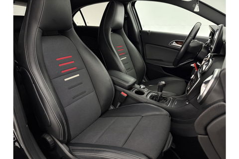 Mercedes-Benz A-Klasse 180 d Airco Cruise Navi LED Parkeersensoren 16"LMV