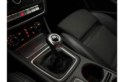 Mercedes-Benz A-Klasse 180 d Airco Cruise Navi LED Parkeersensoren 16"LMV