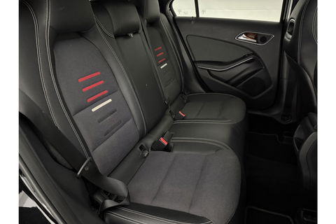 Mercedes-Benz A-Klasse 180 d Airco Cruise Navi LED Parkeersensoren 16"LMV