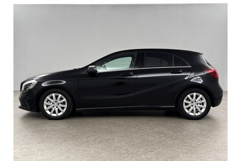 Mercedes-Benz A-Klasse 180 d Airco Cruise Navi LED Parkeersensoren 16"LMV