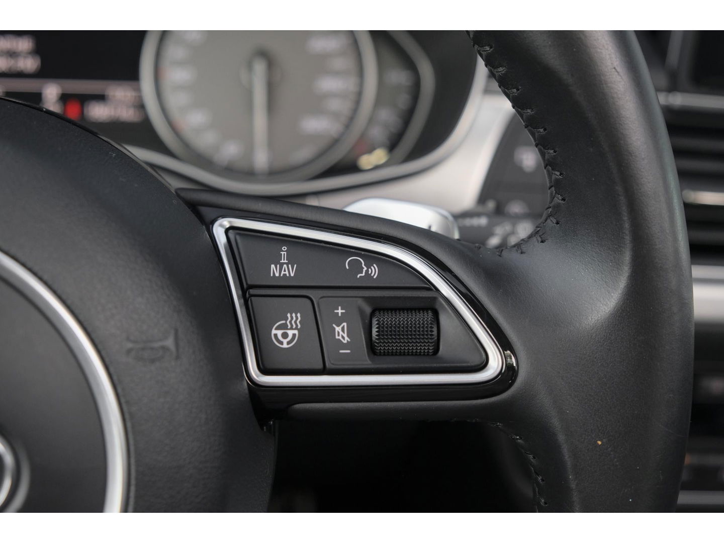 Audi S6 Avant 4.0 TFSI V8 450pk Panoramadak Supersportstoelen B&O 3d Luchtvering Matrix led Black pack