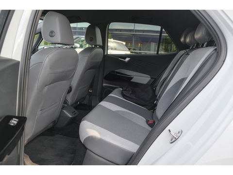 Volkswagen ID.3 204pk First Plus *BTW* Matrix led Navigatie Stoelverwarming Carplay NLauto Adaptive cruise