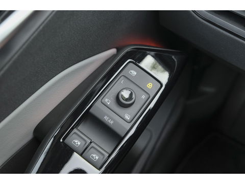 Volkswagen ID.3 204pk First Plus *BTW* Matrix led Navigatie Stoelverwarming Carplay NLauto Adaptive cruise