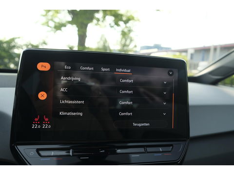 Volkswagen ID.3 204pk First Plus *BTW* Matrix led Navigatie Stoelverwarming Carplay NLauto Adaptive cruise