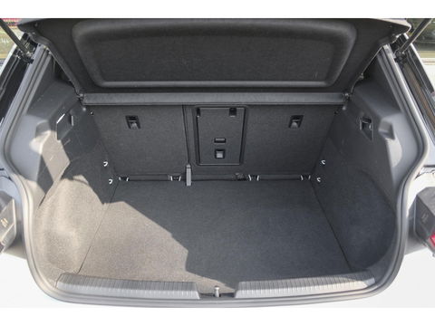 Volkswagen ID.3 204pk First Plus *BTW* Matrix led Navigatie Stoelverwarming Carplay NLauto Adaptive cruise