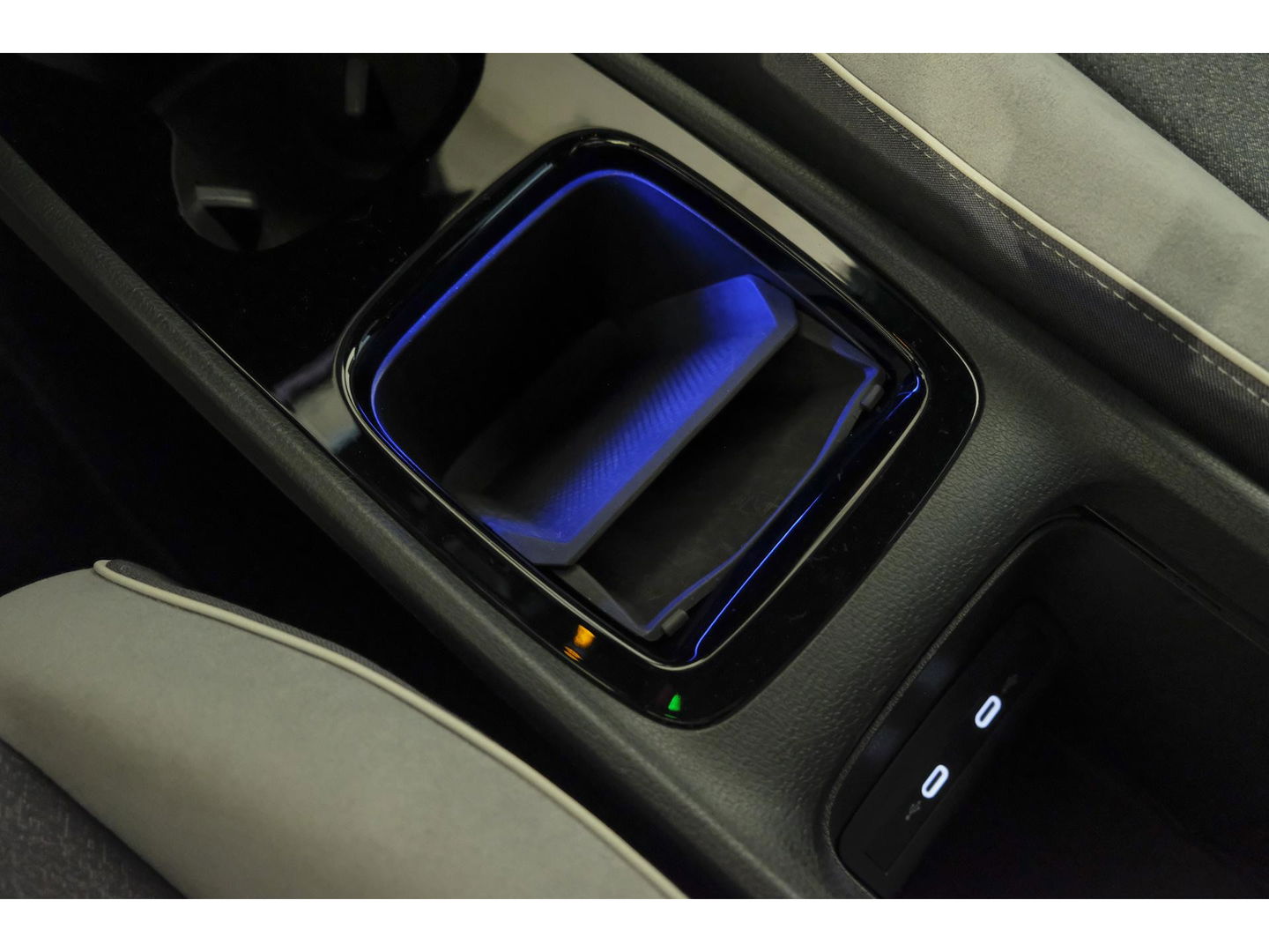 Volkswagen ID.3 204pk First Plus *BTW* Matrix led Navigatie Stoelverwarming Carplay NLauto Adaptive cruise