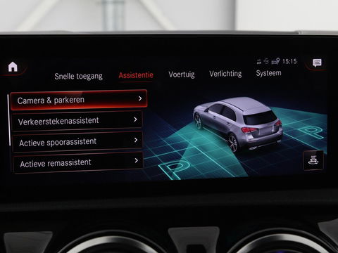 Mercedes-Benz A-Klasse 250 e AMG Line | Widescreen | Camera | Sfeerverlichting | Stoelverwarming | Full-LED | Navigatie | DAB+ | Cruise control