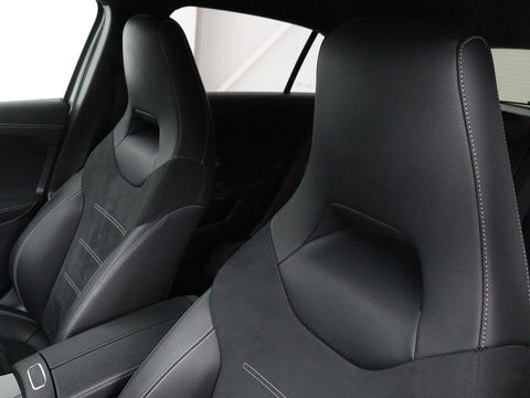 Mercedes-Benz A-Klasse 250 e AMG Line | Widescreen | Camera | Sfeerverlichting | Stoelverwarming | Full-LED | Navigatie | DAB+ | Cruise control