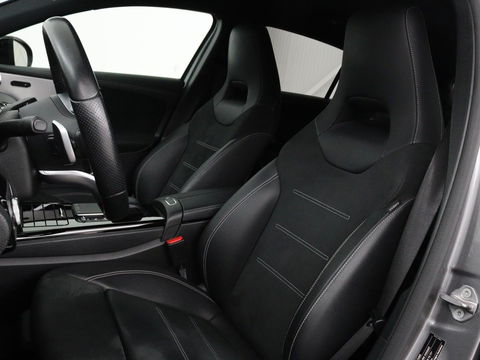 Mercedes-Benz A-Klasse 250 e AMG Line | Widescreen | Camera | Sfeerverlichting | Stoelverwarming | Full-LED | Navigatie | DAB+ | Cruise control