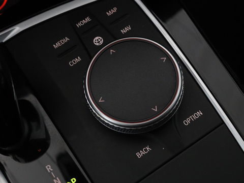 BMW 2 Serie Gran Coupé 218i Executive | Panoramadak | Carplay | Cruise control | Sportstoelen | Sfeerverlichting | LED | Navigatie
