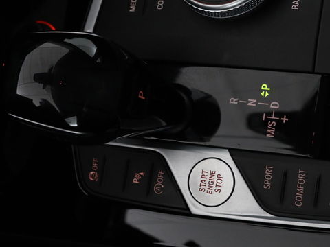 BMW 2 Serie Gran Coupé 218i Executive | Panoramadak | Carplay | Cruise control | Sportstoelen | Sfeerverlichting | LED | Navigatie