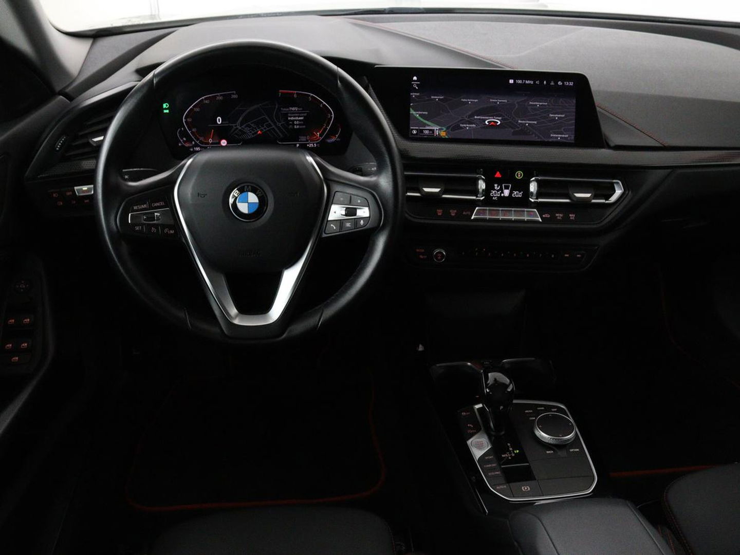 BMW 2 Serie Gran Coupé 218i Executive | Panoramadak | Carplay | Cruise control | Sportstoelen | Sfeerverlichting | LED | Navigatie