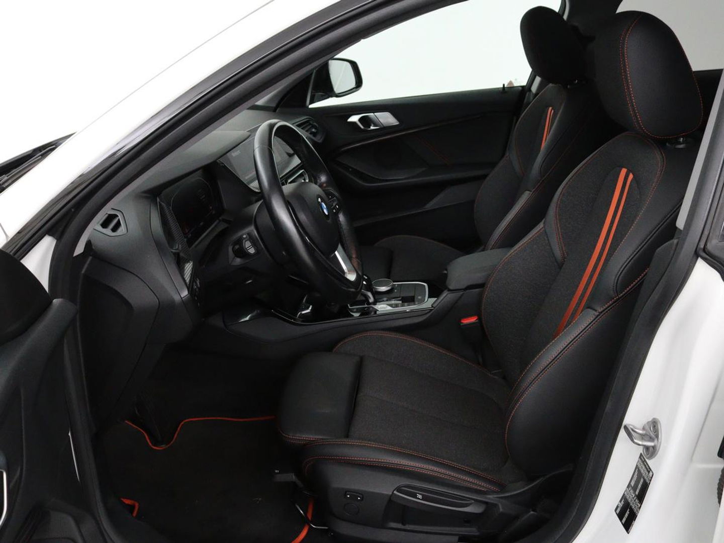 BMW 2 Serie Gran Coupé 218i Executive | Panoramadak | Carplay | Cruise control | Sportstoelen | Sfeerverlichting | LED | Navigatie