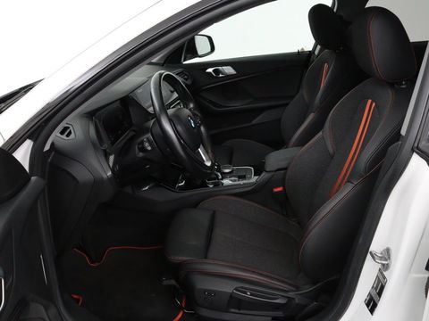 BMW 2 Serie Gran Coupé 218i Executive | Panoramadak | Carplay | Cruise control | Sportstoelen | Sfeerverlichting | LED | Navigatie
